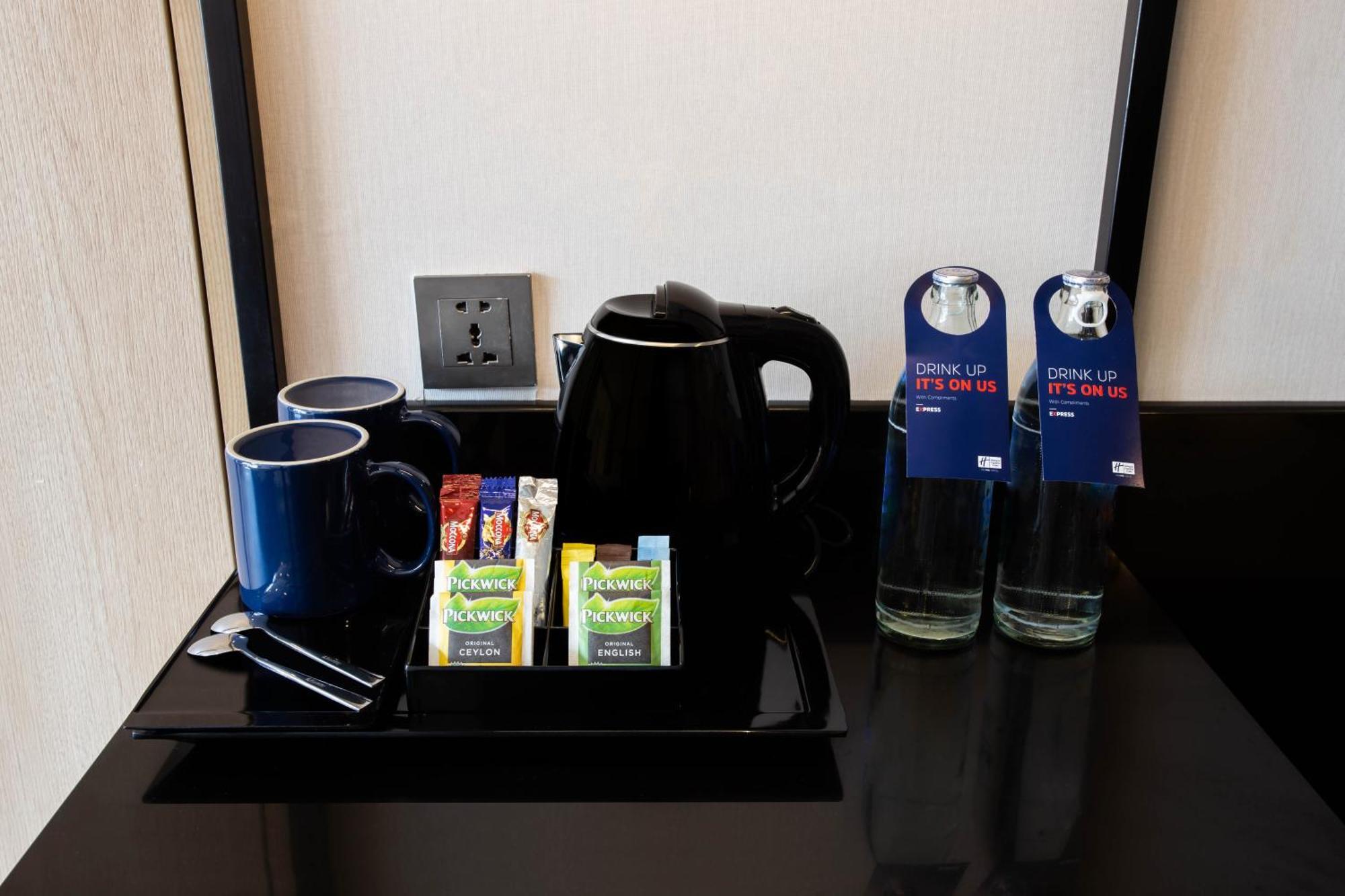 Holiday Inn Express & Suites Bangkok Central Pier By Ihg 外观 照片
