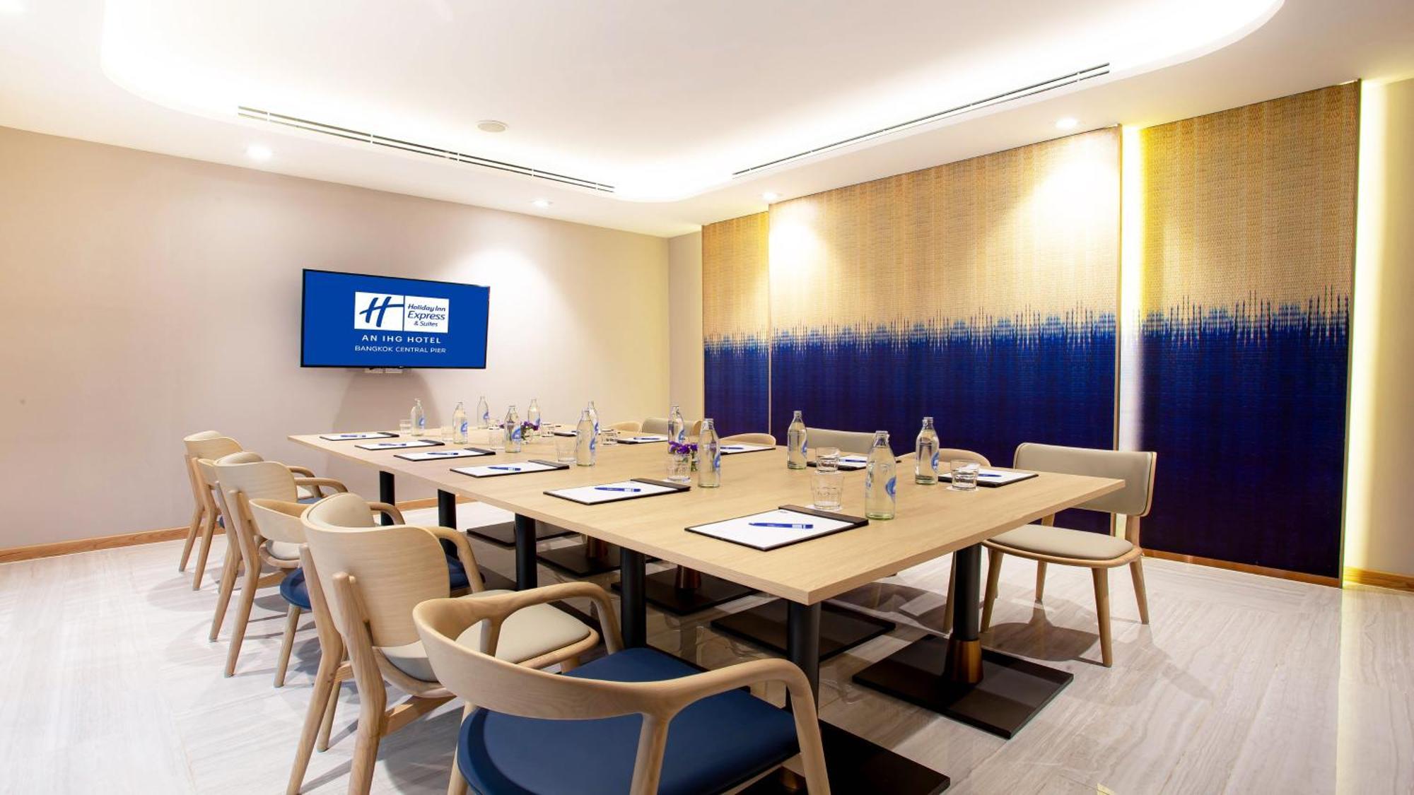 Holiday Inn Express & Suites Bangkok Central Pier By Ihg 外观 照片