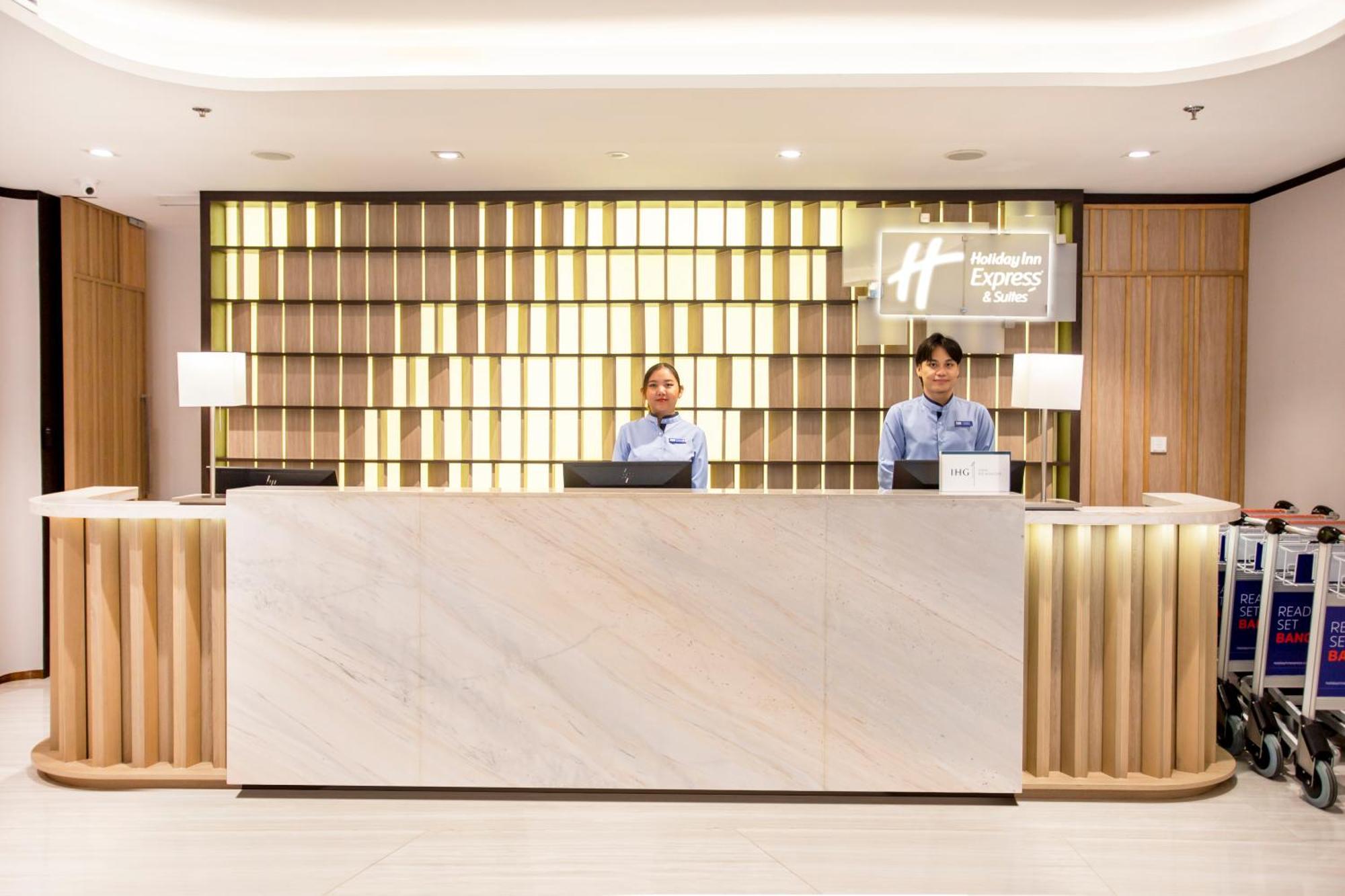Holiday Inn Express & Suites Bangkok Central Pier By Ihg 外观 照片